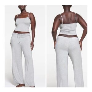 SKIMS | Skims Sleep Straight Neck Cropped Cami In Heather Grey | 4X.